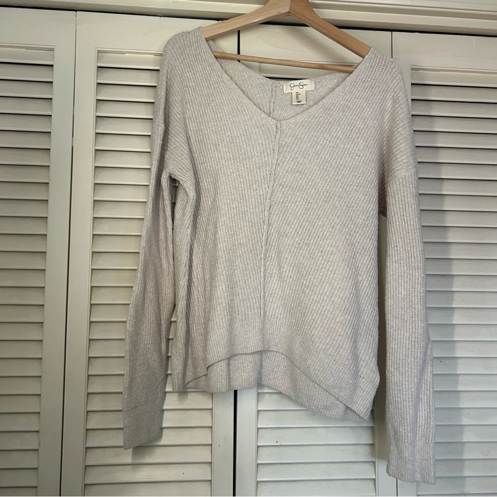 Cozy Light Gray V-Neck Ribbed Knit Sweater Jessica Simpson L